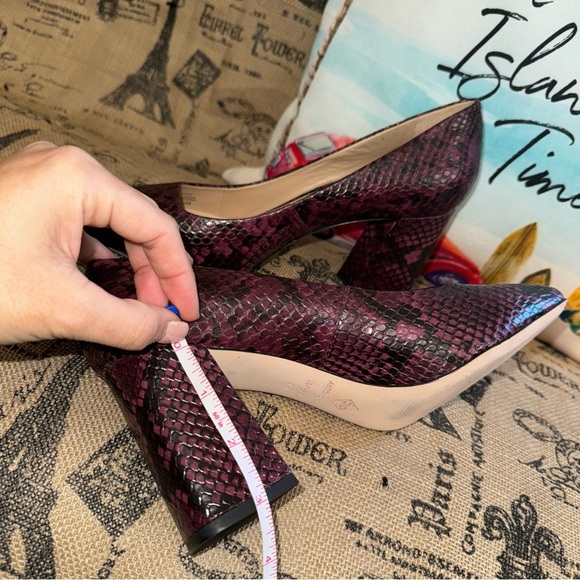 Antonio Melani NWOB! Orlin Burgundy/Black Snake Embossed Leather Pump - Picture 10 of 14